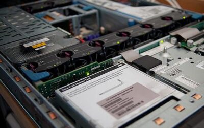 Server στο Ε.Β.Ε.Π.